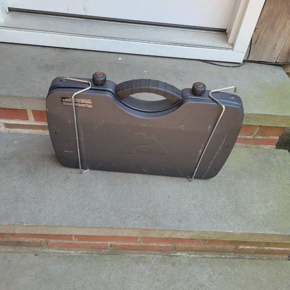 SOLD Ozark Trail 2 Burner Propane Gas Camping Stove Used once - Picture 5 of 6